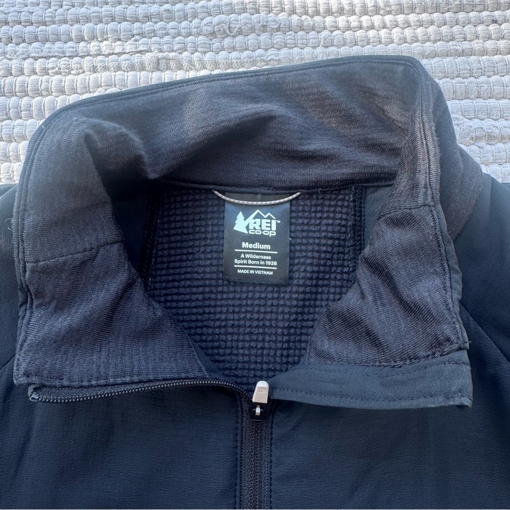 REI Co-op Insulated Hybrid Jacket Womens M Black Hiking Thumbhole Fleece - Picture 8 of 11